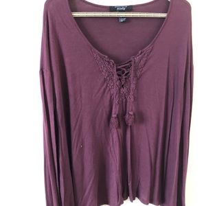 Burgundy long sleeved v-neck tee
